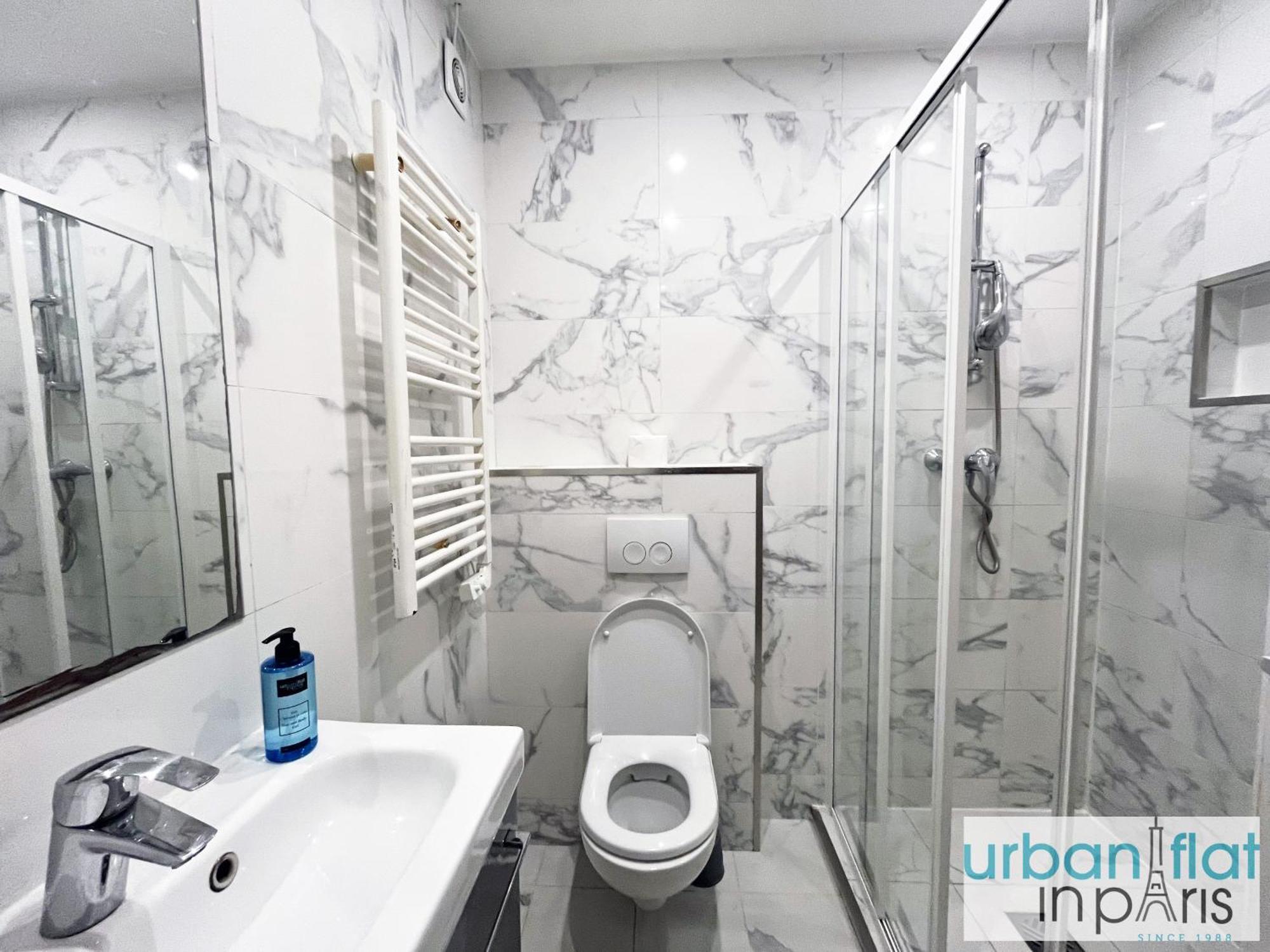 Urban Flat 52 - Charming 2 Bdr Flat In Center Of Parijs